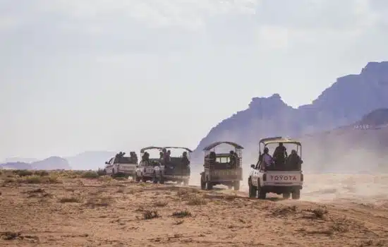 Wadi Rum Jeep, camel, Hiking Tours Bedouin Desert Camp